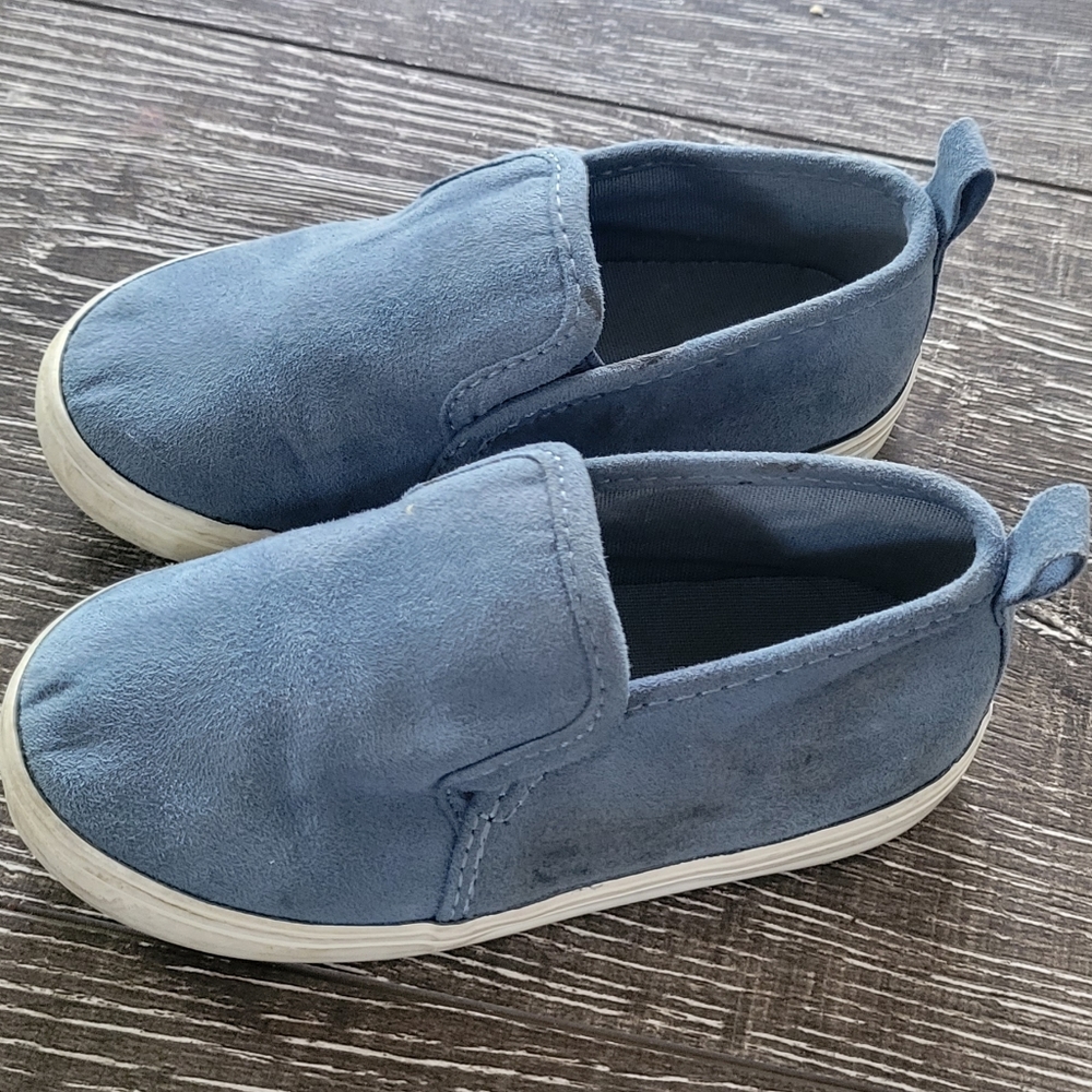 Blue suede shoes